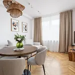Rentplanet - Apartament Wilcza